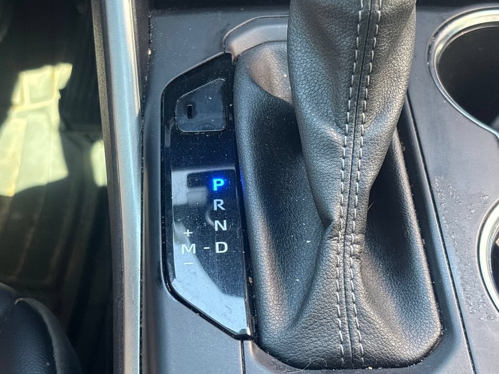 Used 2022 Toyota Highlander XLE AWD/4WD image 15