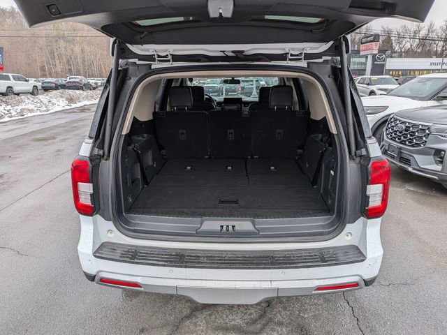 Certified 2022 Ford Expedition XLT image 18
