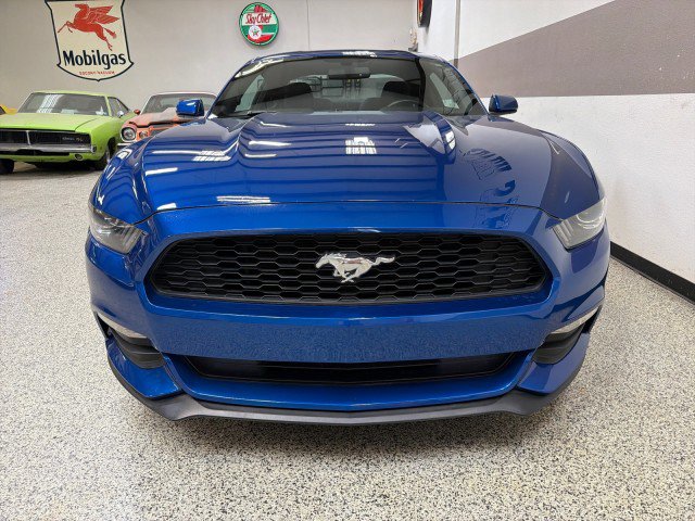 Used 2017 Ford Mustang Coupe image 29