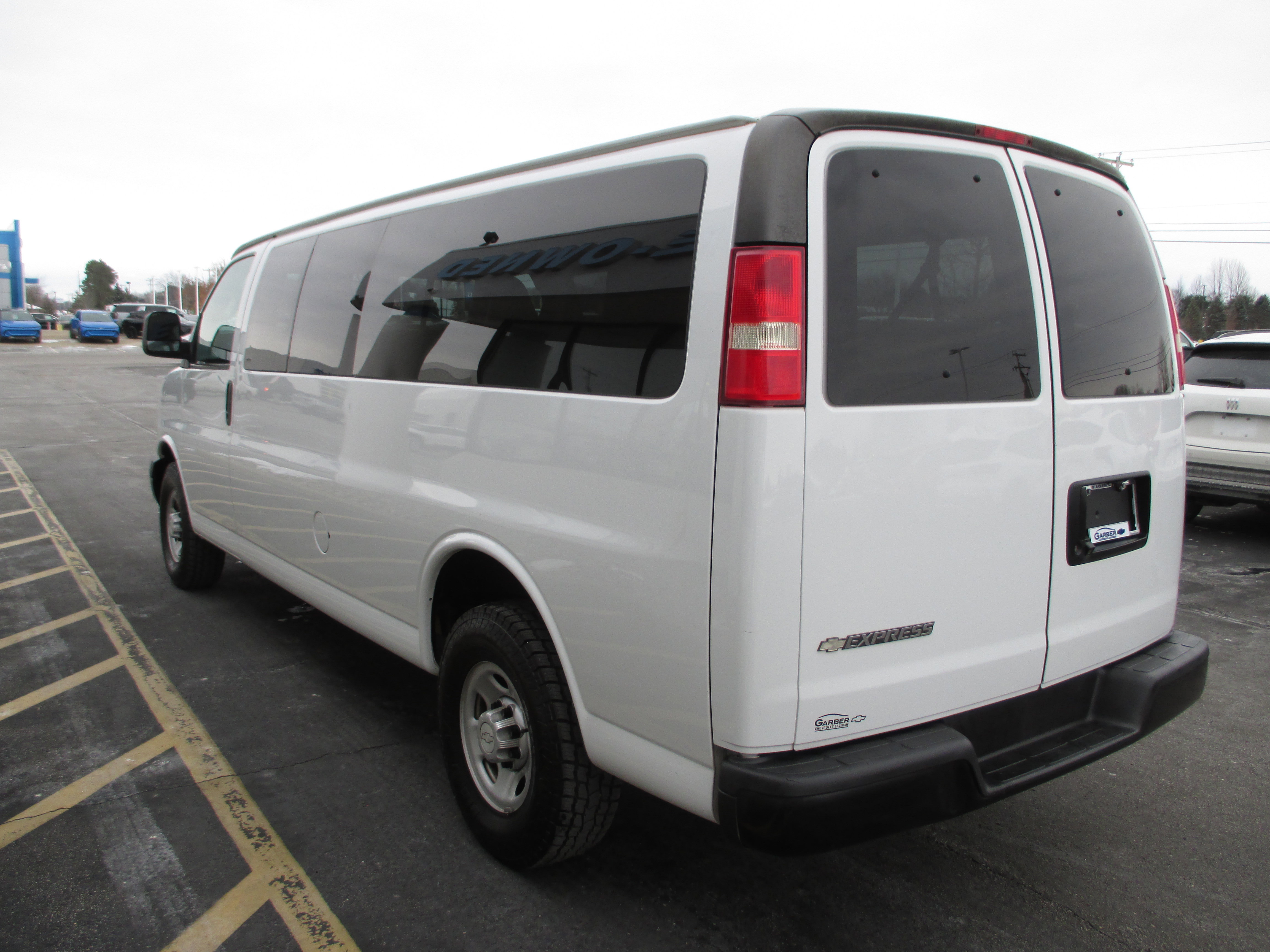 Used 2019 Chevrolet Express 3500 LS image 5