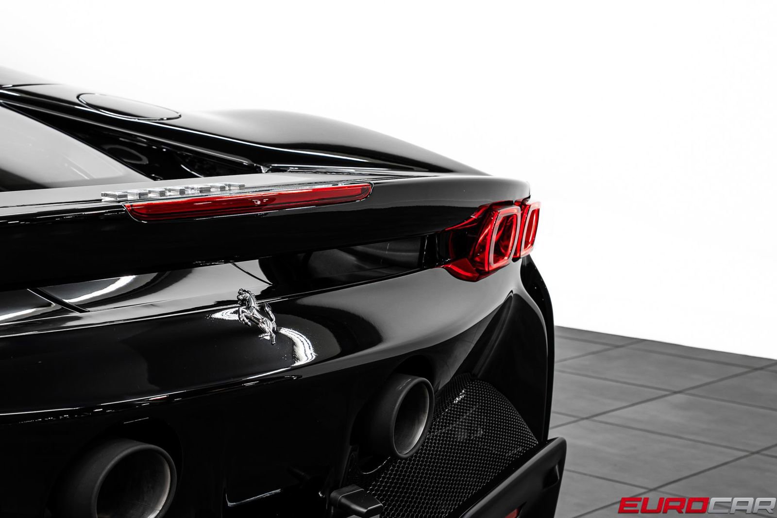 Used 2024 Ferrari SF90 Spider AWD/4WD image 26