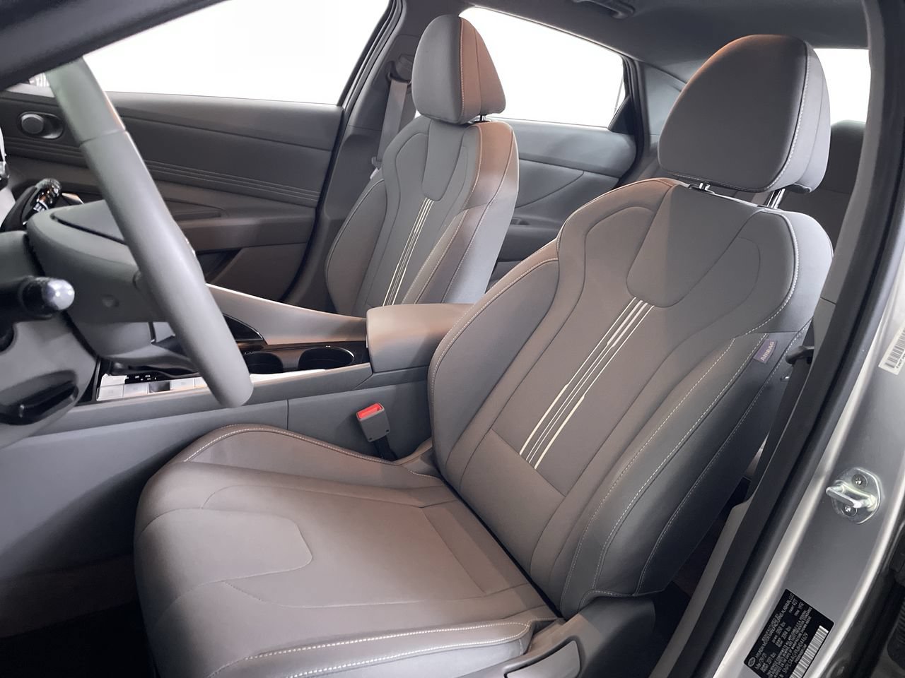 Used 2021 Hyundai Elantra SEL w/ Convenience Package FWD image 12
