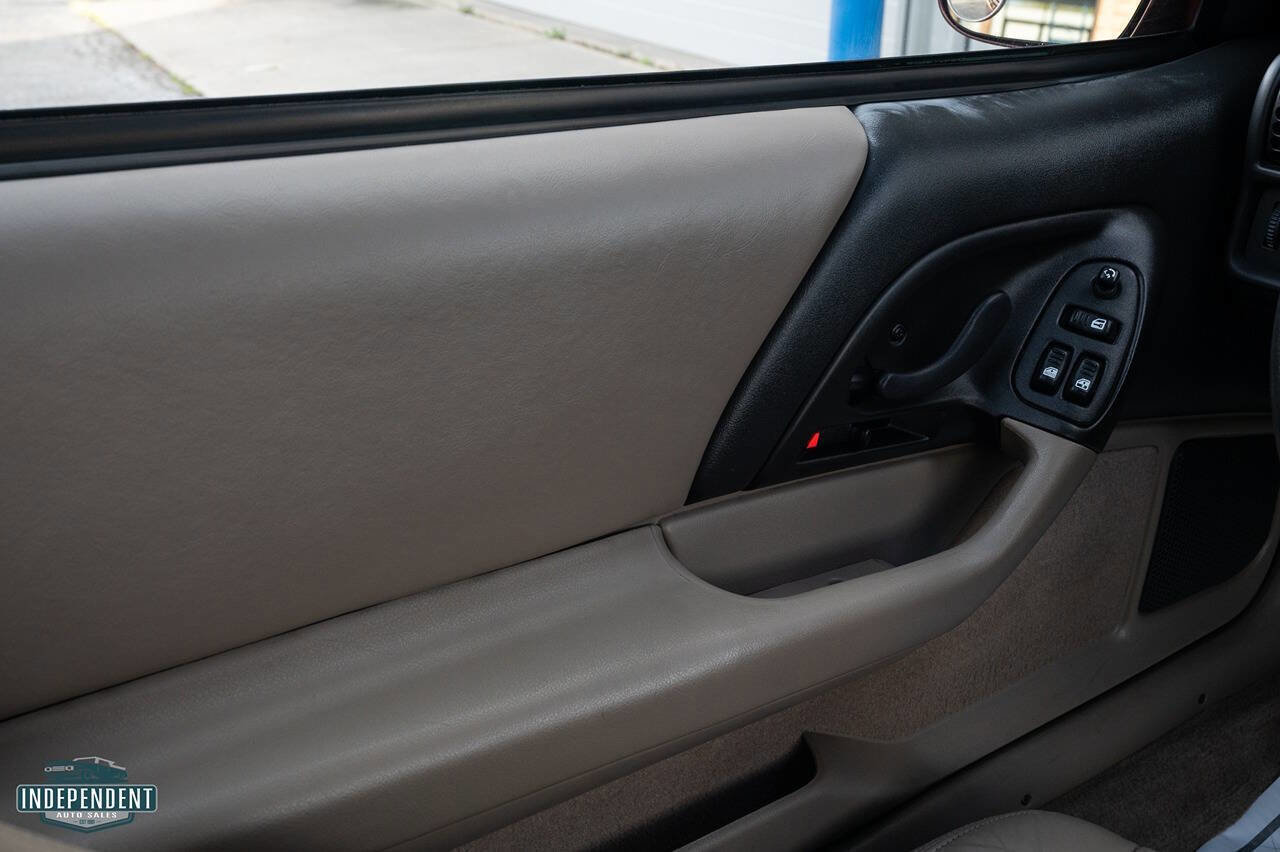 Used 2000 Chevrolet Camaro LT image 10