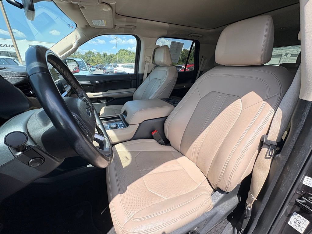 Used 2024 Ford Expedition Limited AWD/4WD image 23