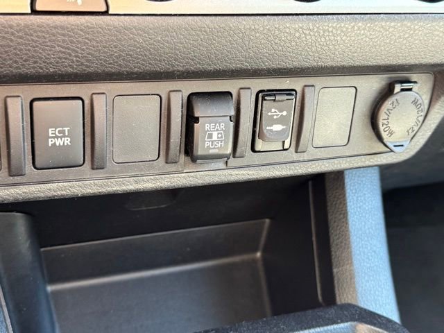 Used 2019 Toyota Tacoma SR5 image 32