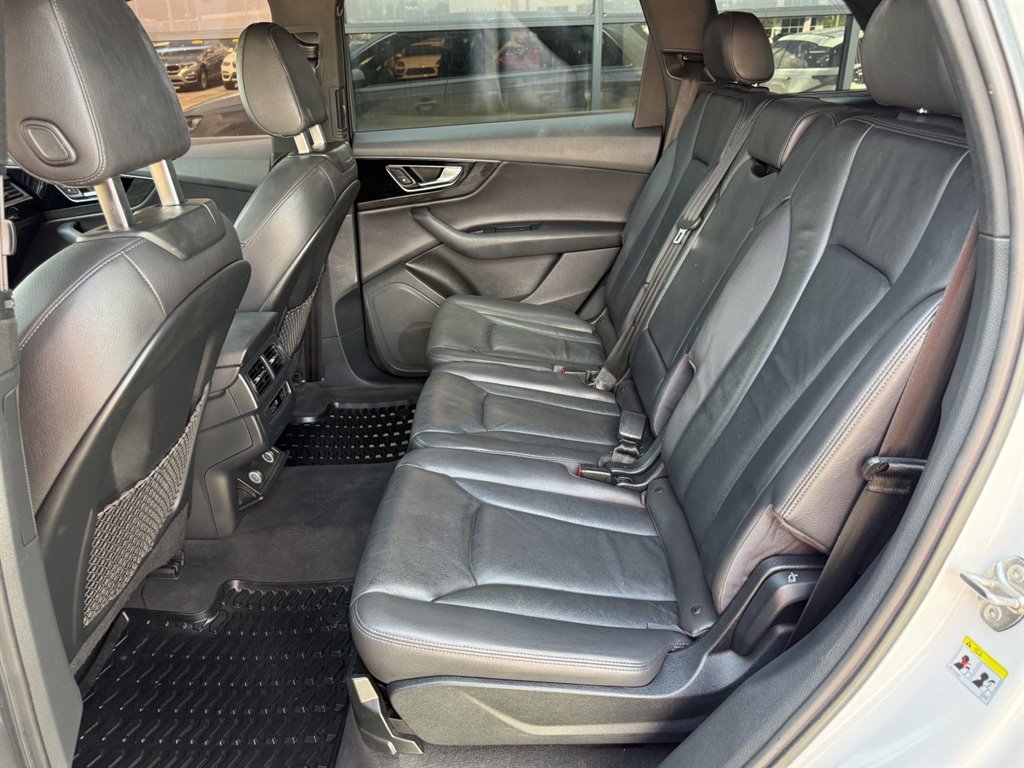 Used 2017 Audi Q7 2.0T Premium AWD/4WD image 16