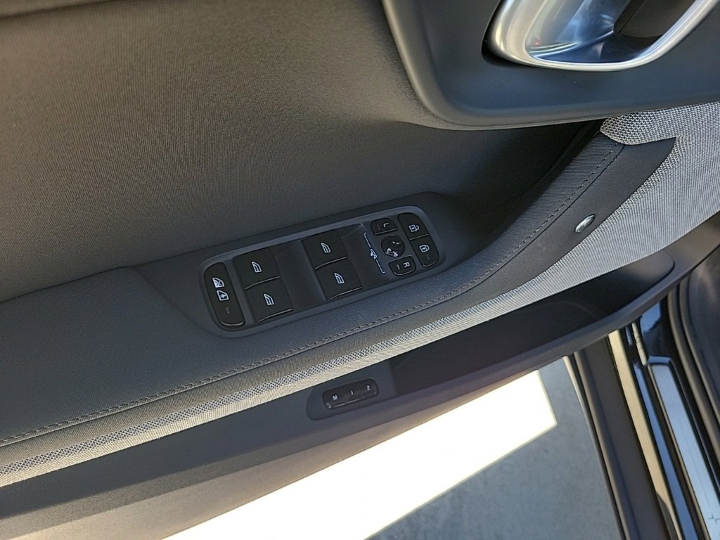 Used 2022 Polestar Polestar 2 w/ Pilot Package image 14