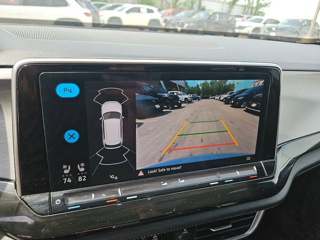 Used 2025 Volkswagen Atlas Cross Sport SE image 22