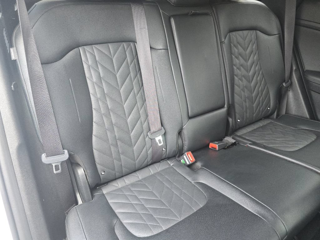 Used 2025 Kia Sportage X-Line AWD/4WD image 19