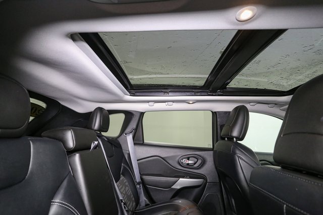 Used 2022 Jeep Cherokee Latitude w/ Sun & Sound Group image 20