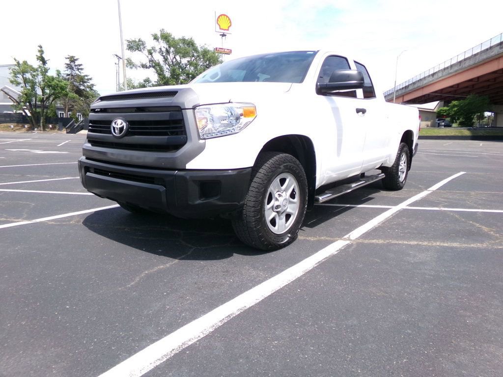 Used 2016 Toyota Tundra SR w/ Tow Package RWD image 2