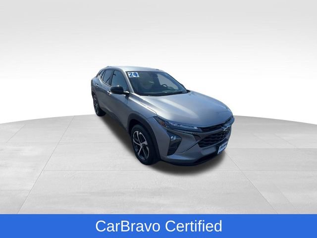 Certified 2024 Chevrolet Trax RS w/ Driver Confidence Package image 2