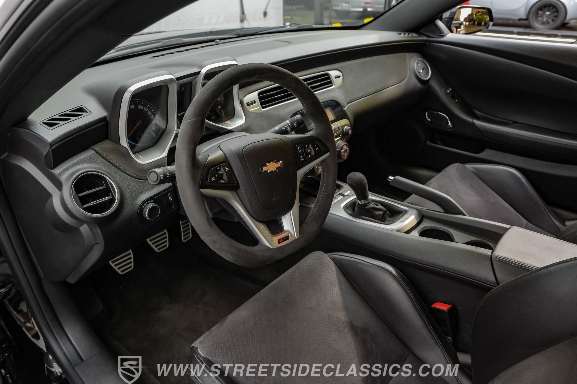 Used 2015 Chevrolet Camaro Z/28 RWD image 4