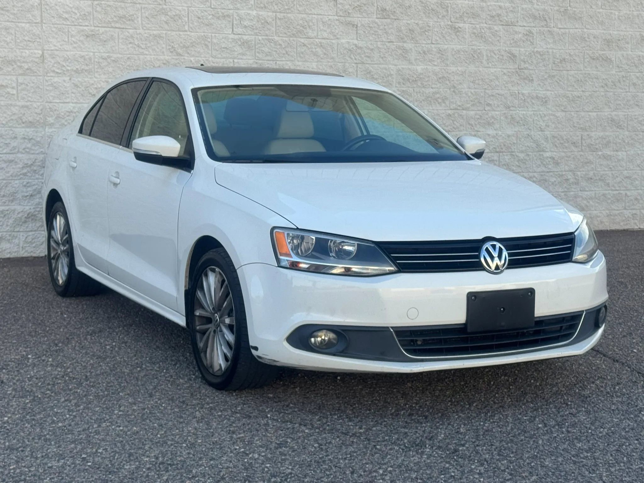 Used 2013 Volkswagen Jetta TDI FWD image 3