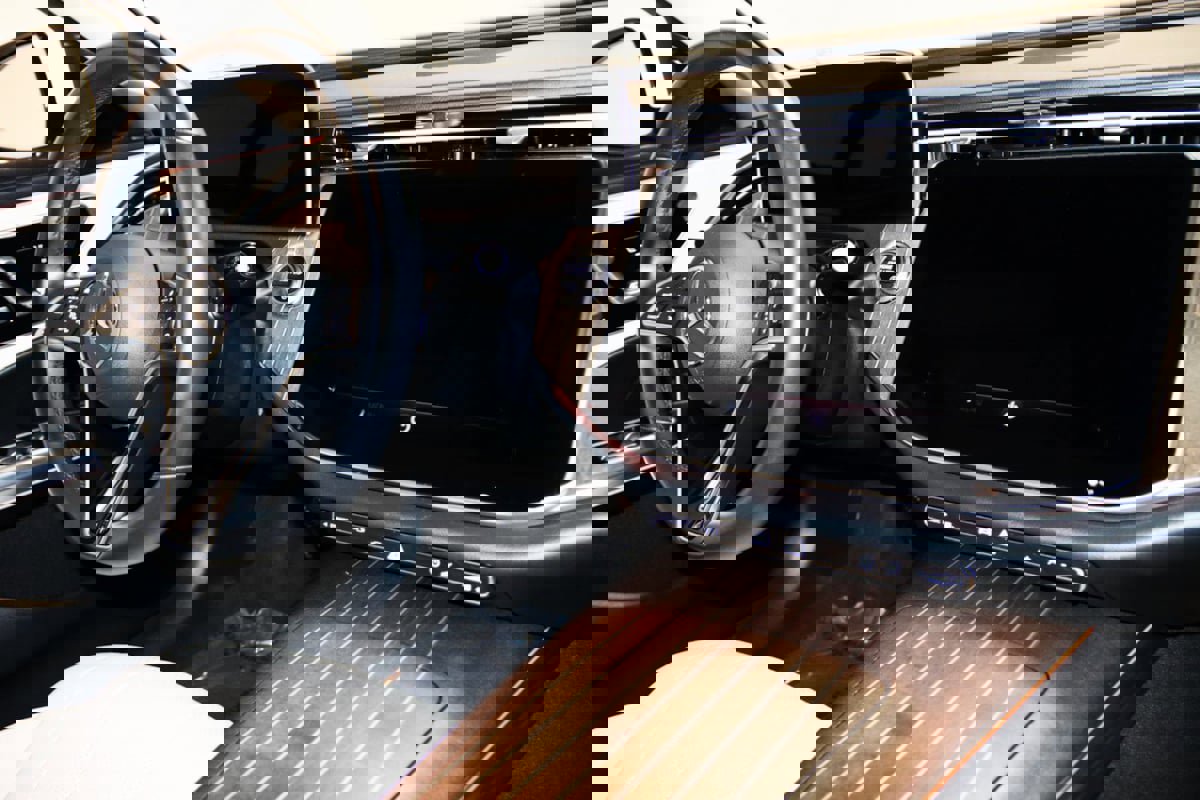 Used 2025 Mercedes-Benz E 350 4MATIC Sedan image 65