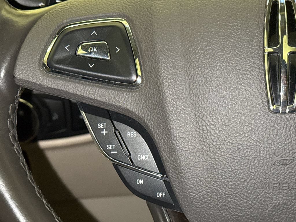 Used 2016 Lincoln MKX Reserve FWD image 30