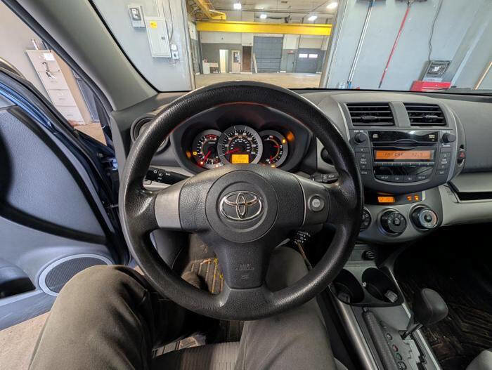Used 2010 Toyota RAV4 4WD image 32