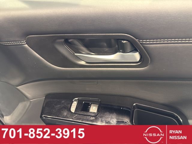 New 2026 Nissan Pathfinder Platinum image 38