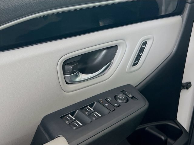 Certified 2025 Honda Pilot EX-L image 17