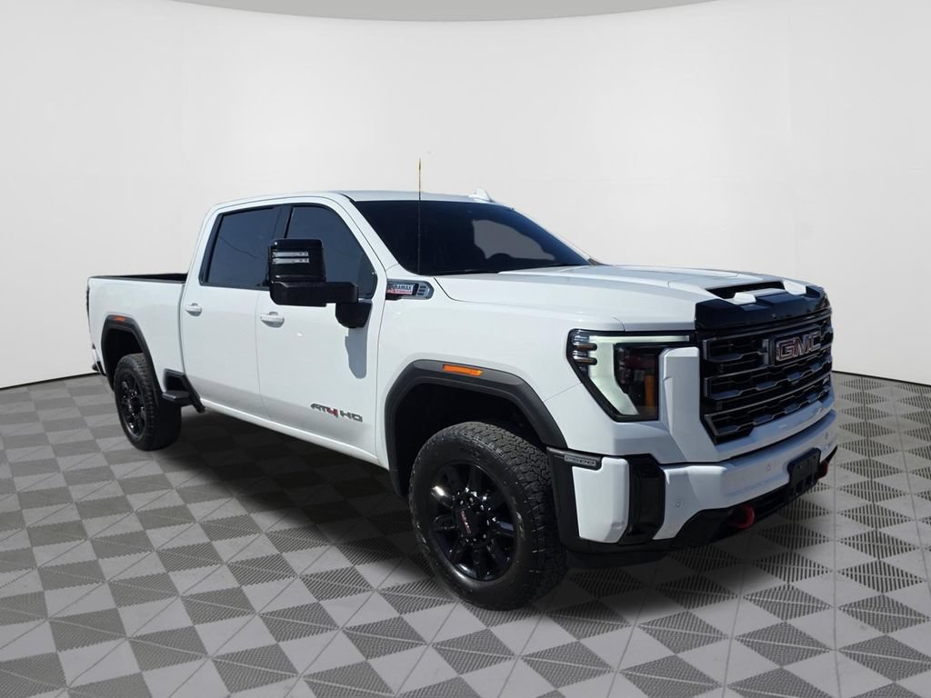 Used 2025 GMC Sierra 2500 AT4 AWD/4WD image 4