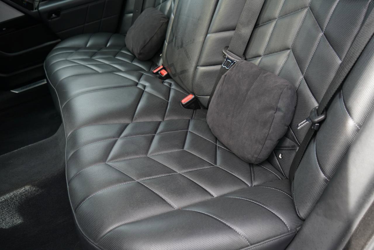 Used 2023 BMW 760i xDrive w/ Executive Package image 46