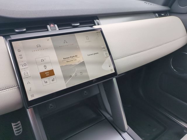 New 2026 Land Rover Discovery Sport Landmark AWD/4WD image 11
