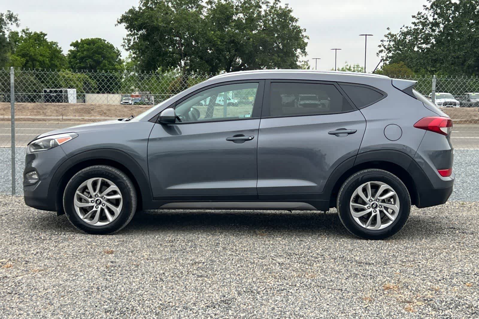 Used 2016 Hyundai Tucson SE w/ Option Group 02 image 6