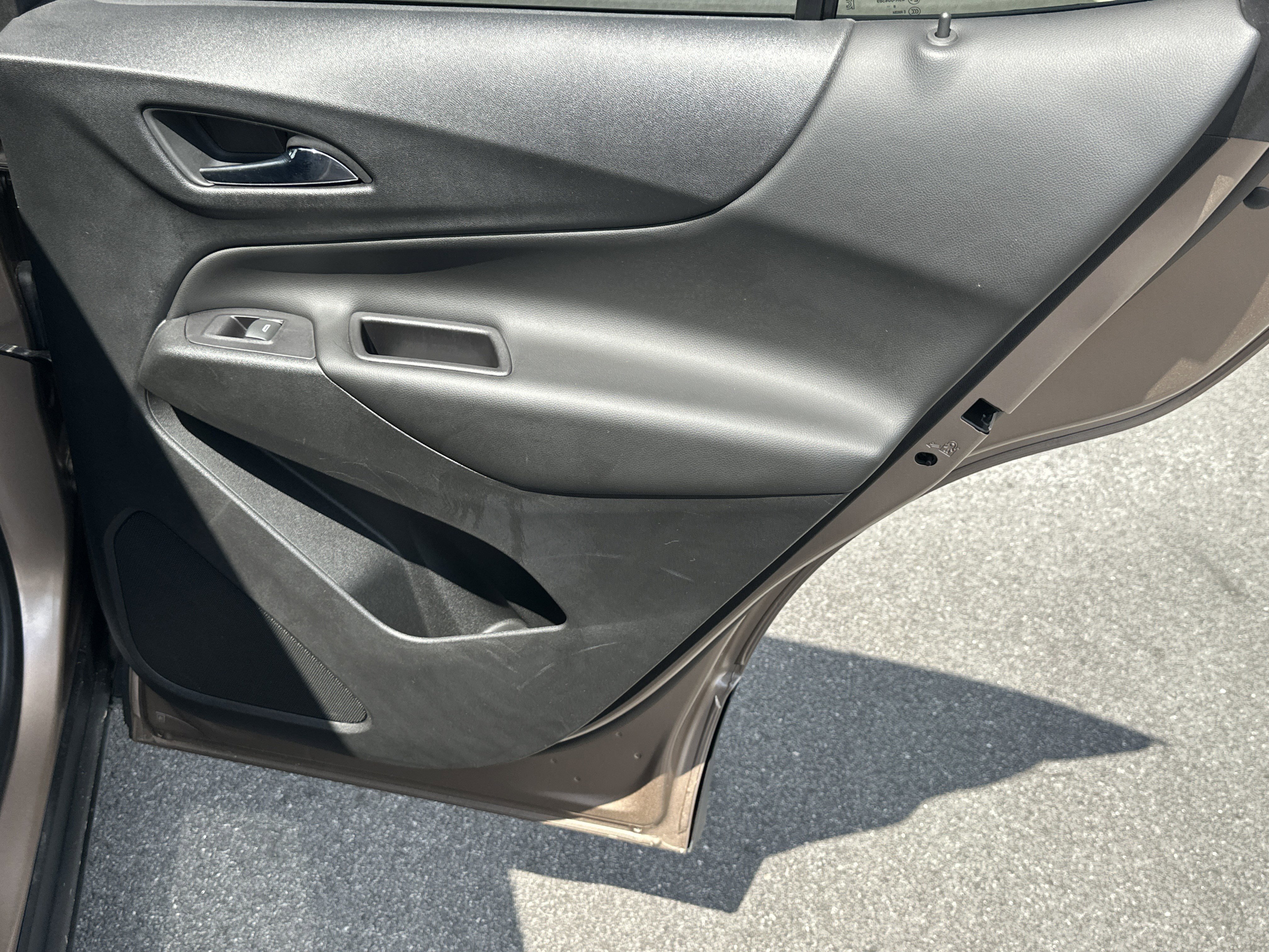 Used 2019 Chevrolet Equinox LT w/ Sun & Navigation Package image 17