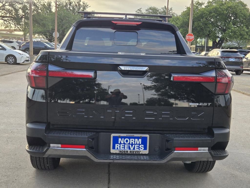 Used 2025 Hyundai Santa Cruz Limited image 4