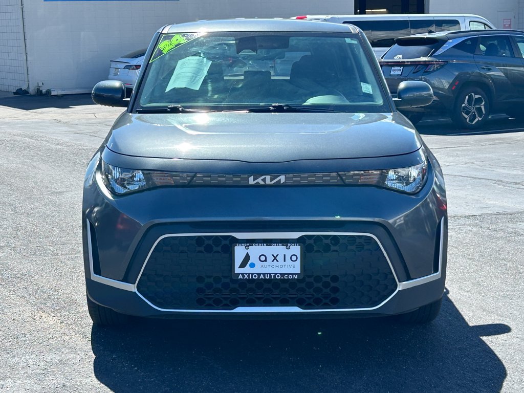 Used 2024 Kia Soul LX w/ Option Group 015 FWD image 9