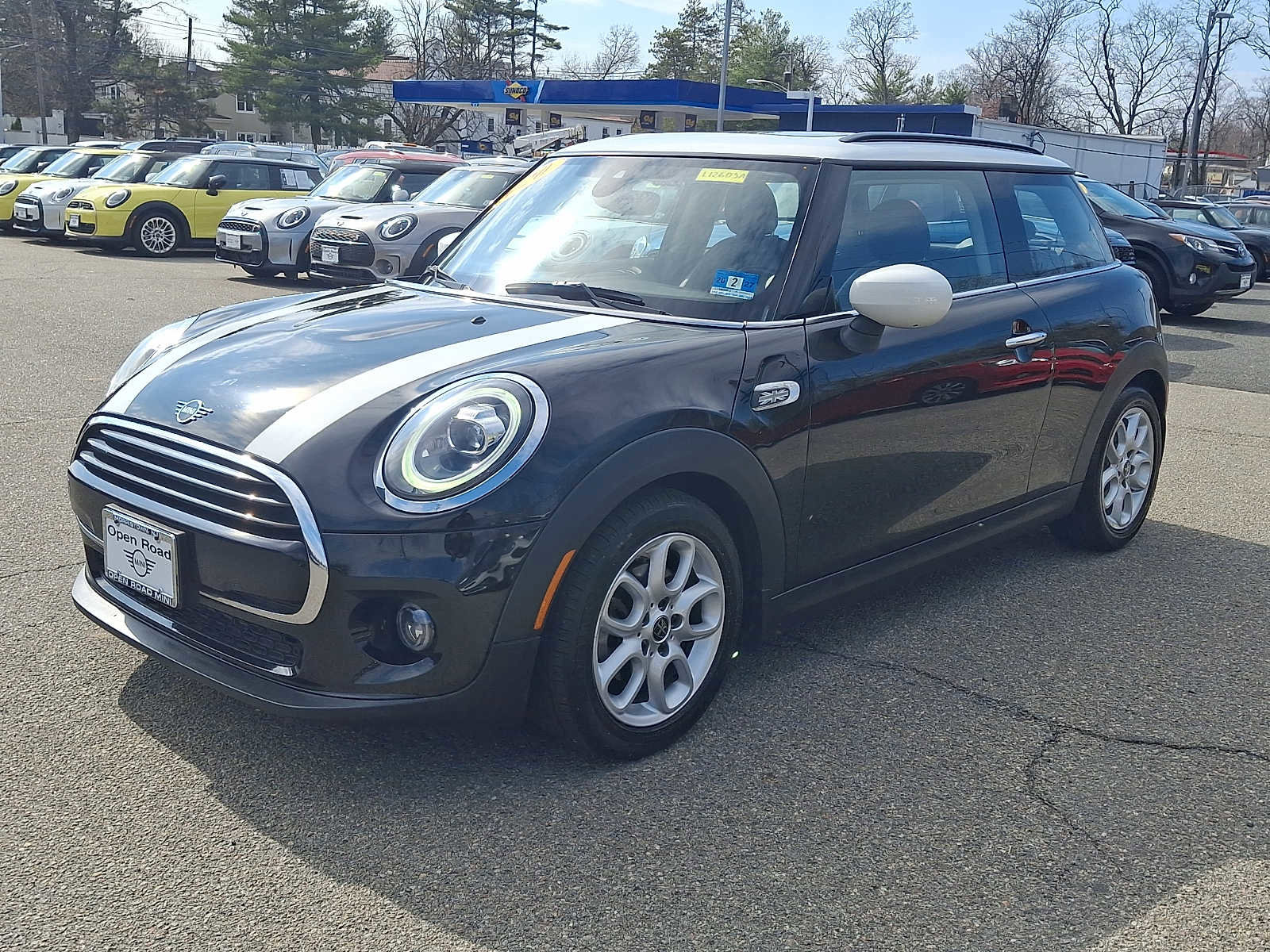 Used 2020 MINI Cooper 2-Door Hardtop w/ Storage Package FWD image 3