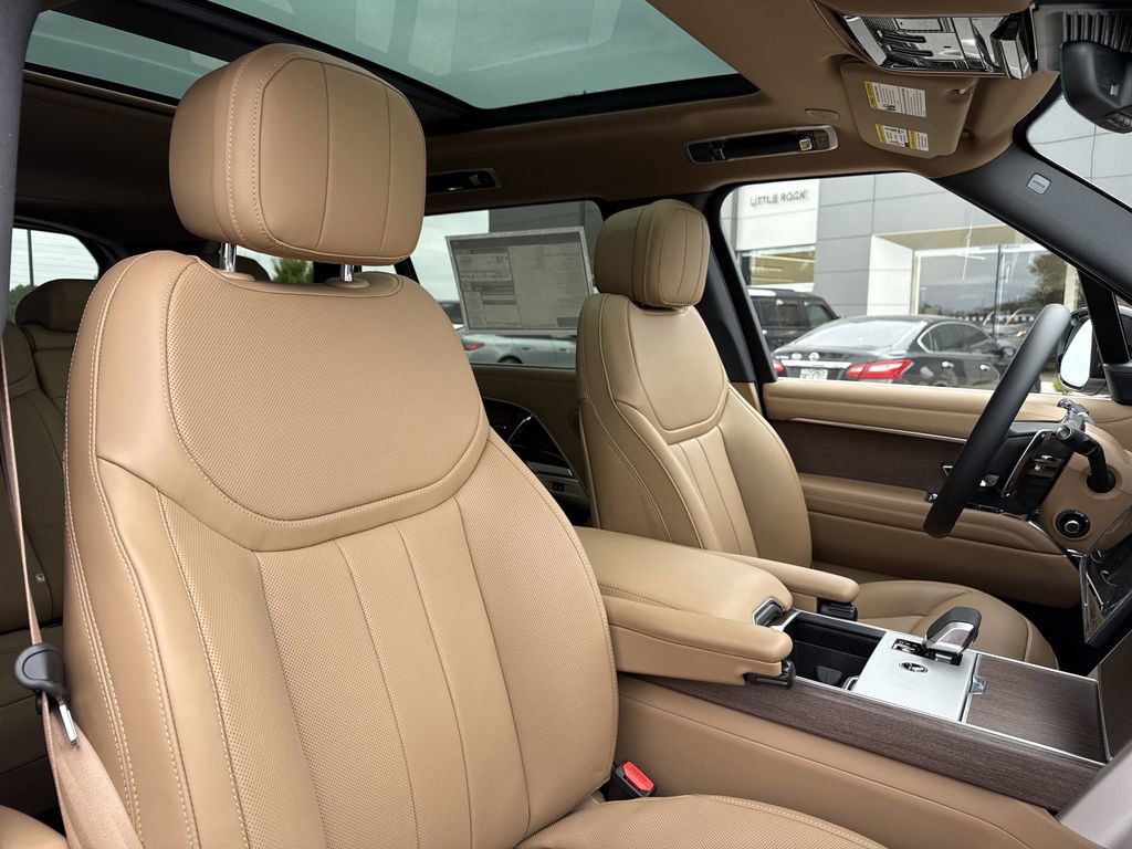 New 2025 Land Rover Range Rover Long Wheelbase SE image 16