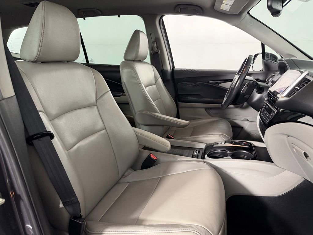 Used 2017 Honda Pilot Touring image 33