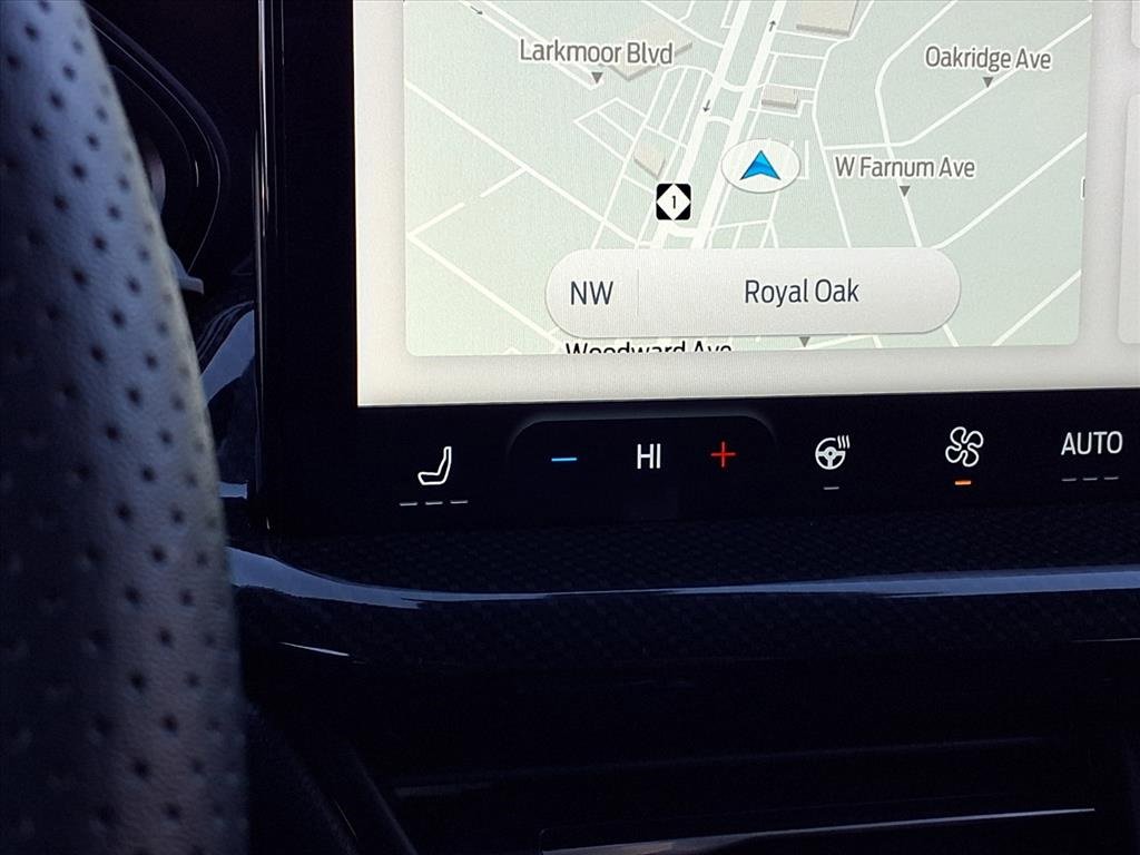 Used 2025 Ford Escape ST-Line w/ Tech Pack #1 image 5