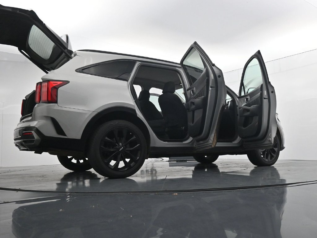 Used 2022 Kia Sorento SX AWD/4WD image 29