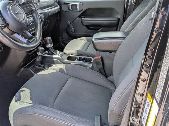 Used 2018 Jeep Wrangler Unlimited Sport AWD/4WD image 14