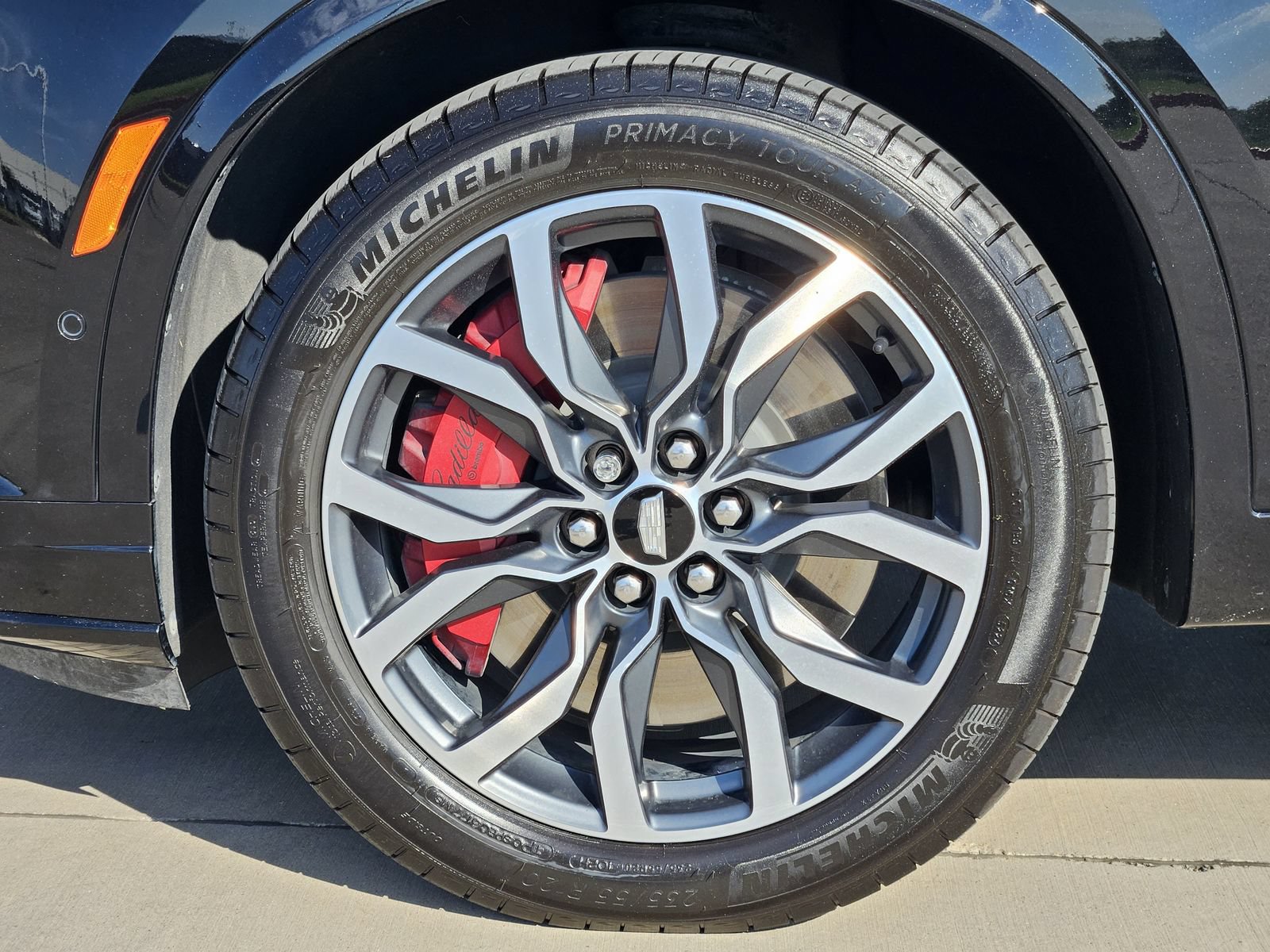 Certified 2022 Cadillac XT6 Sport w/ Technology Package AWD/4WD image 12