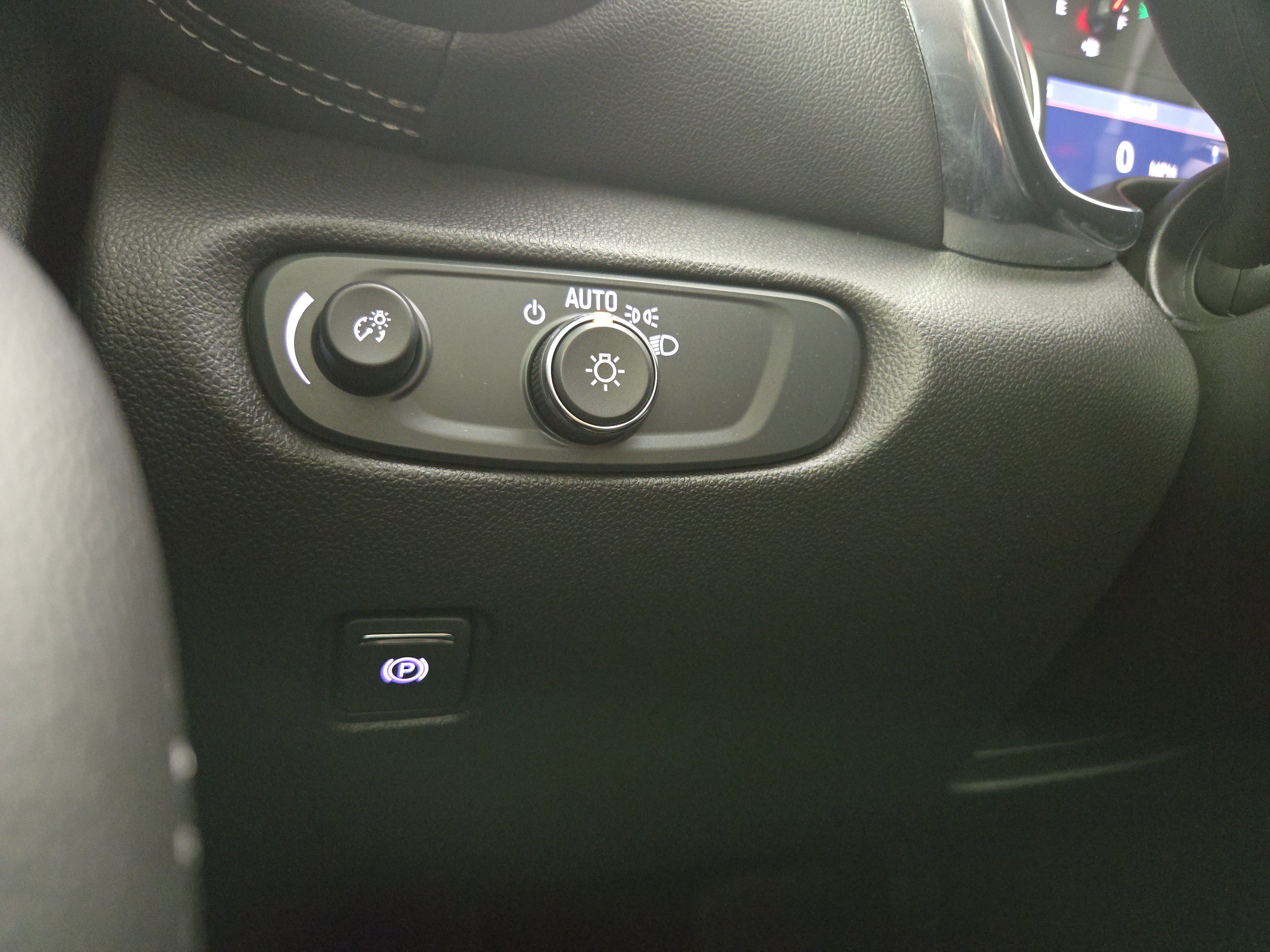 Certified 2024 Chevrolet Blazer LT w/ Driver Confidence Package image 24