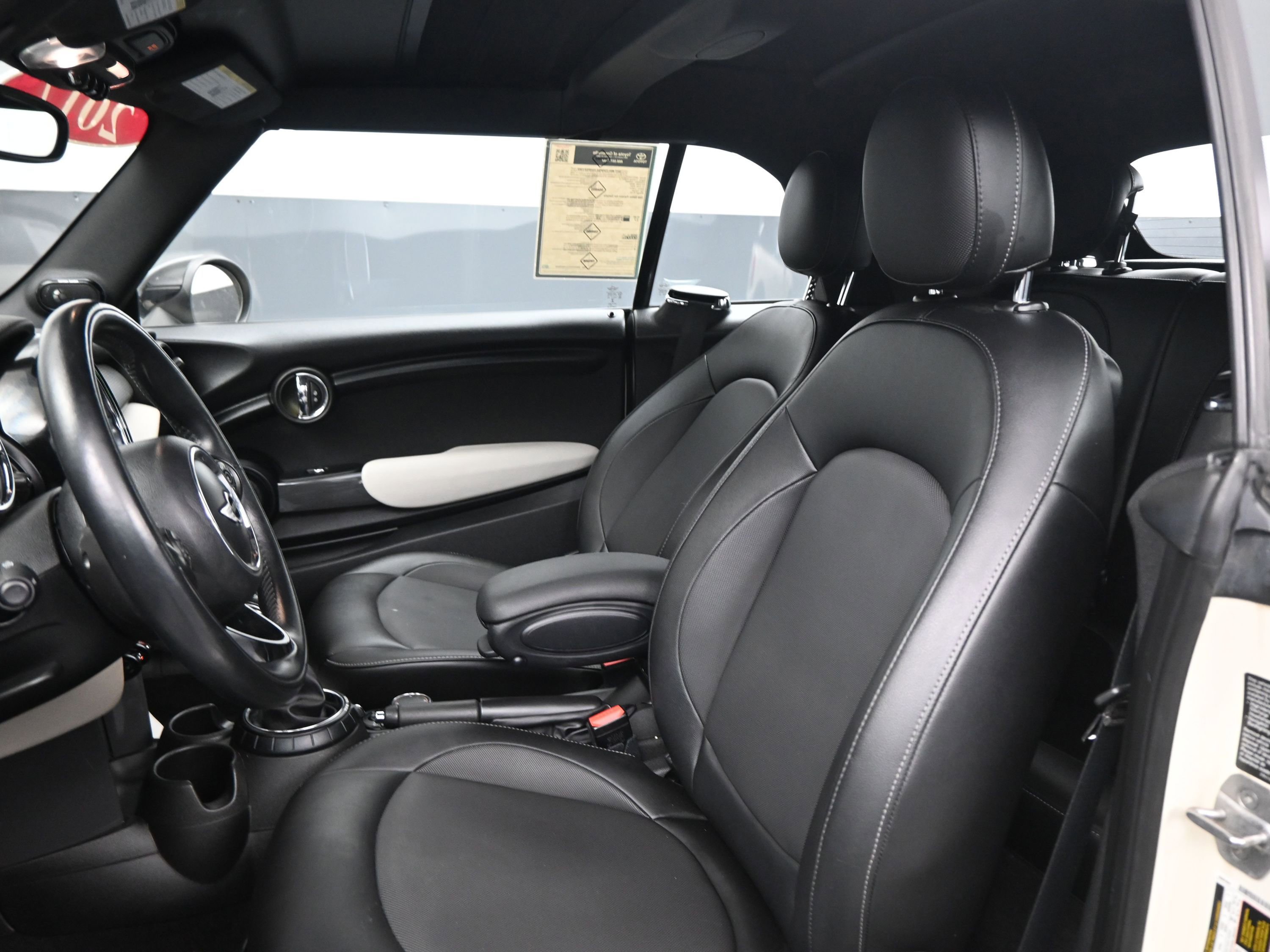 Used 2017 MINI Cooper Convertible image 17