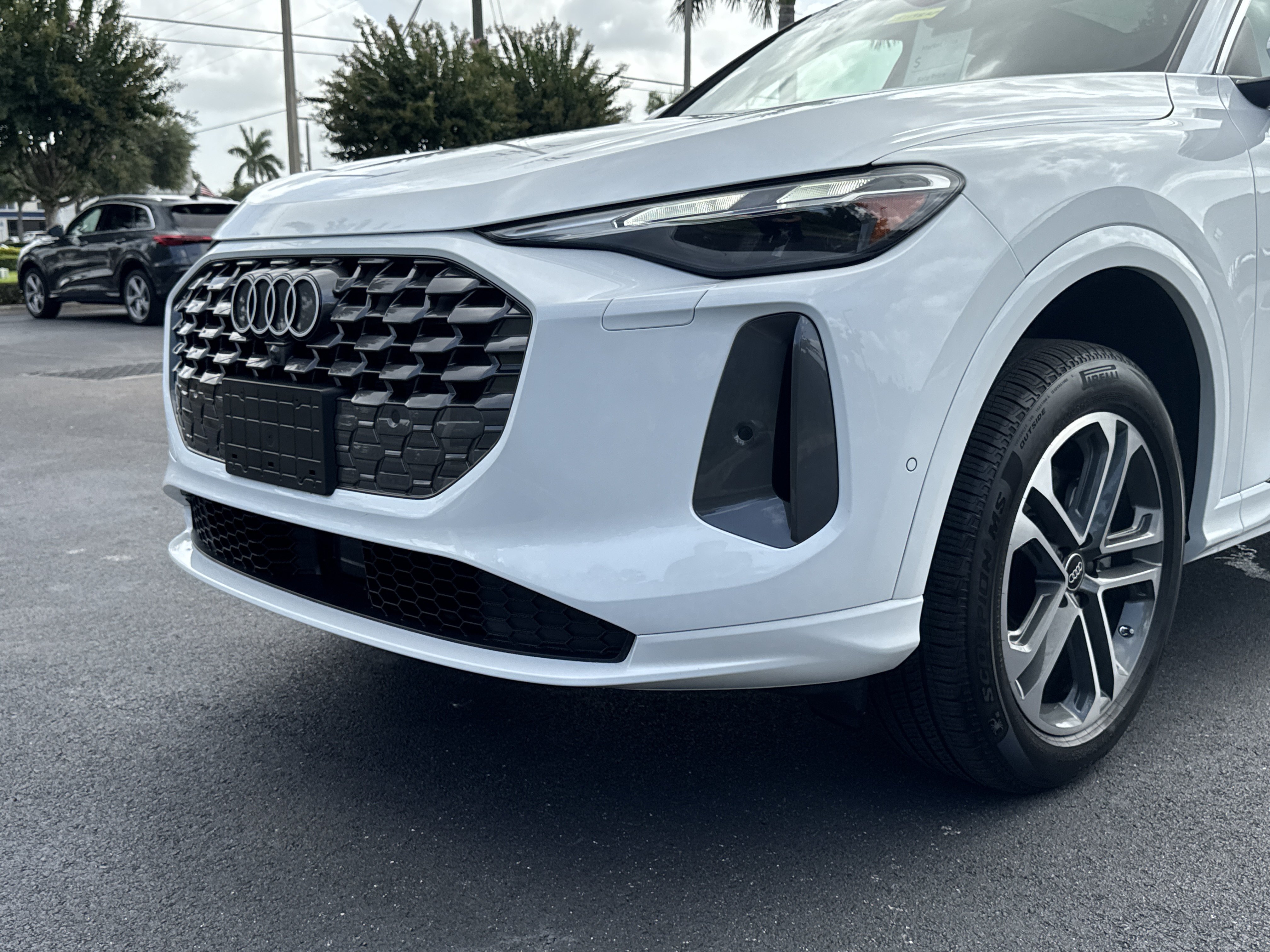 Certified 2025 Audi Q5 Premium w/ Convenience Package AWD/4WD image 11