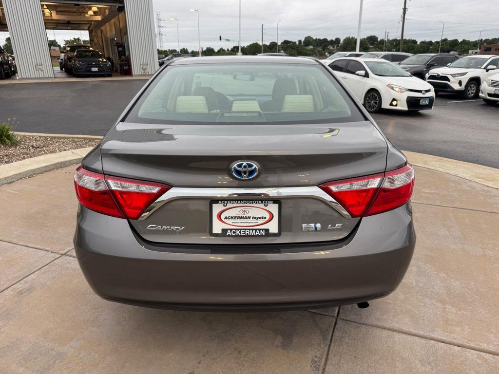 Used 2017 Toyota Camry LE FWD image 7