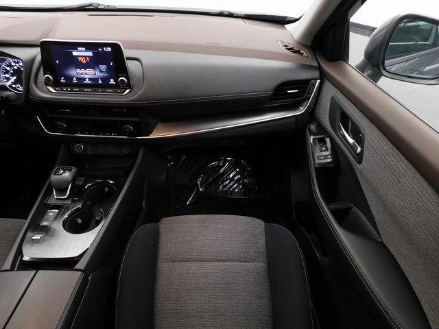 Used 2023 Nissan Rogue SV image 37