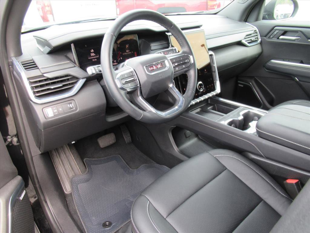 Used 2025 GMC Acadia Elevation image 16