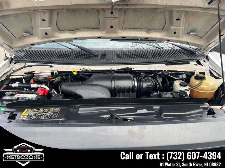 Used 2014 Ford E-350 and Econoline 350 Super Duty w/ Power Group image 32