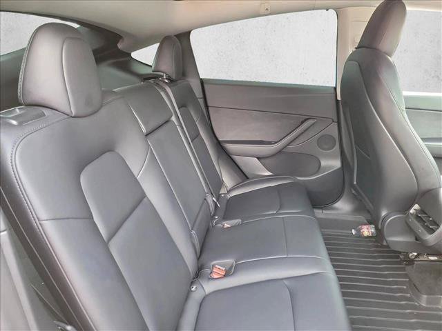 Used 2021 Tesla Model Y Long Range AWD/4WD image 16