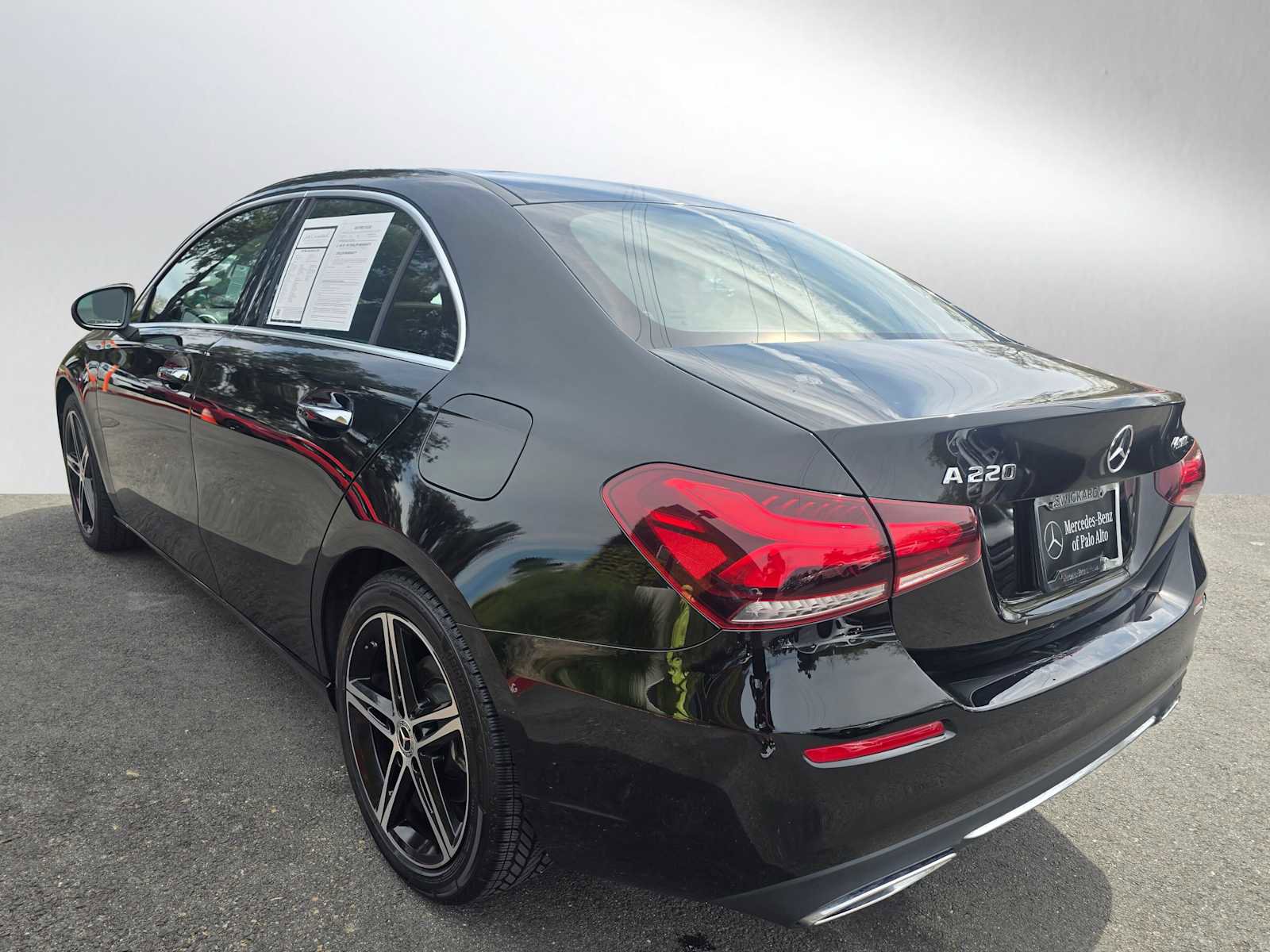 Used 2022 Mercedes-Benz A 220 4MATIC image 5