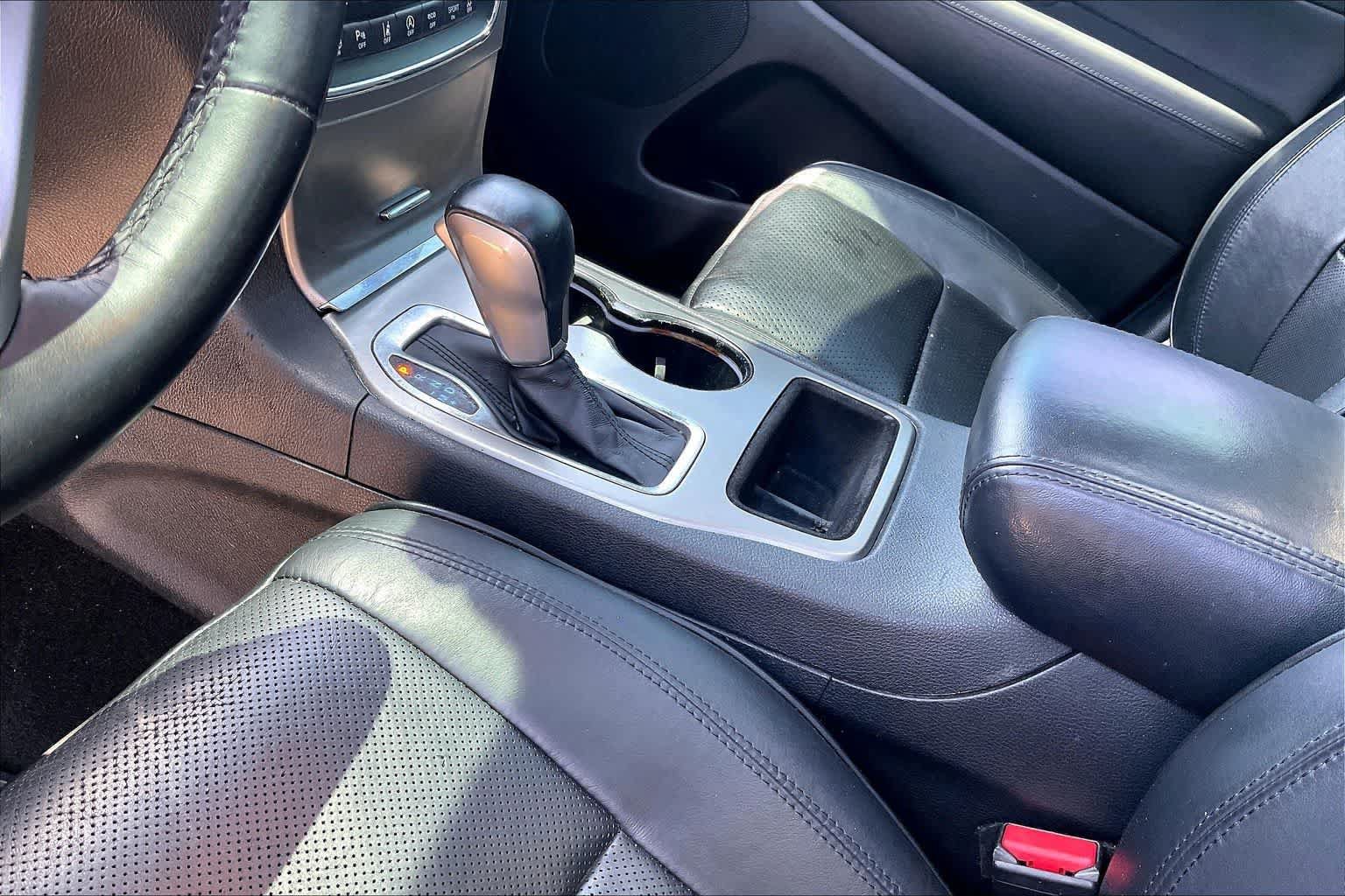 Used 2018 Jeep Grand Cherokee Overland RWD image 14