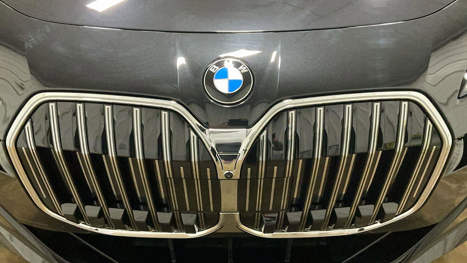 Used 2025 BMW 740i xDrive 740i xDrive image 3