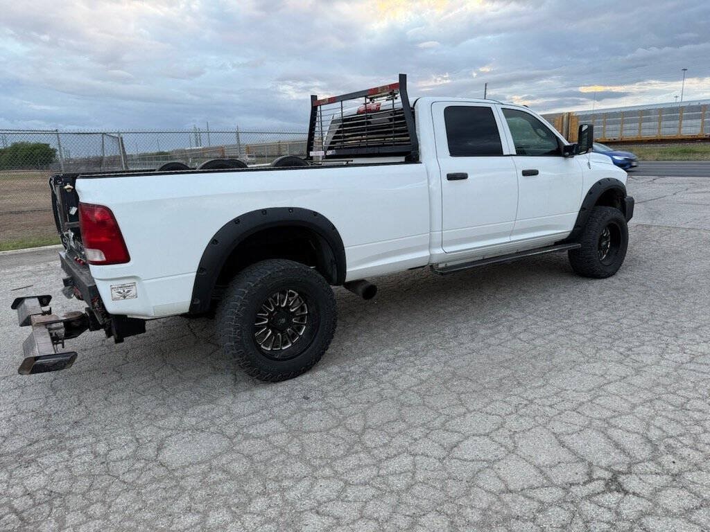Used 2014 RAM 3500 Tradesman w/ Chrome Appearance Group AWD/4WD image 5