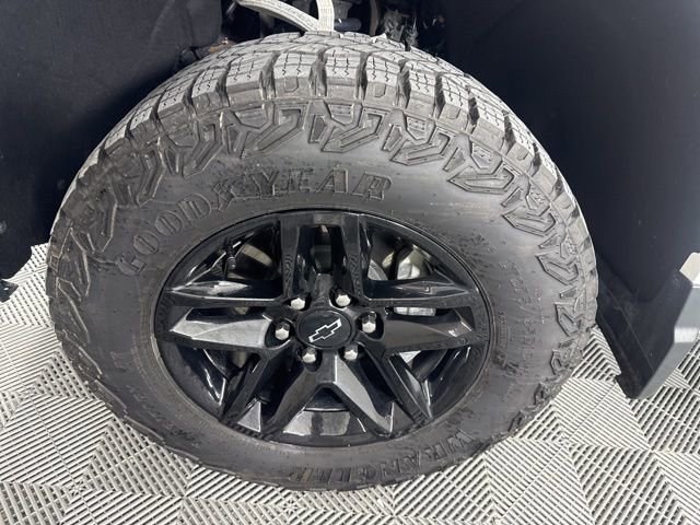 Used 2024 Chevrolet Silverado 1500 LT Trail Boss w/ Convenience Package II AWD/4WD image 7